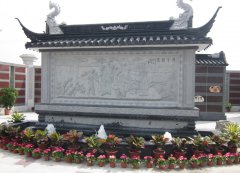 《妙手回春》浮雕墙：医术传承与工艺匠心的立体诠释